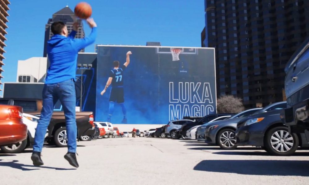 Dallas Mavericks – Billboard AR